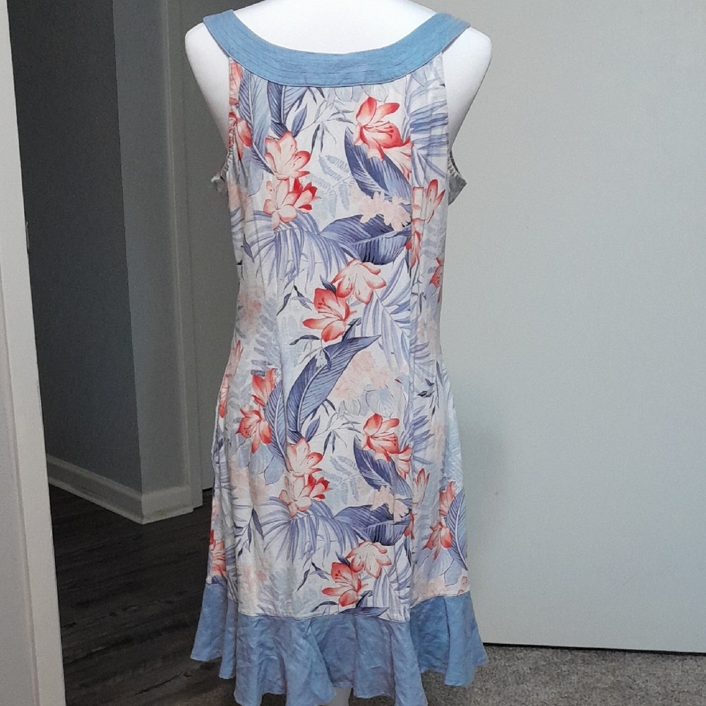 Tommy Bahama Light Blue and White Floral Dress - Picture 4 of 4